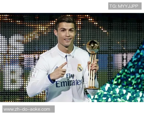 抽足球星卡惊现C罗传奇瞬间 赢取足球世界的荣耀与梦想